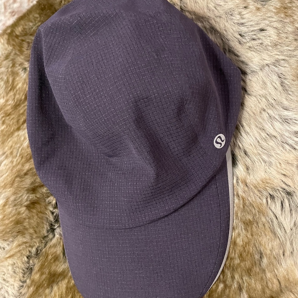 lululemon athletica Women's Lavender Performance Visor Hat - Picture 5 of 6